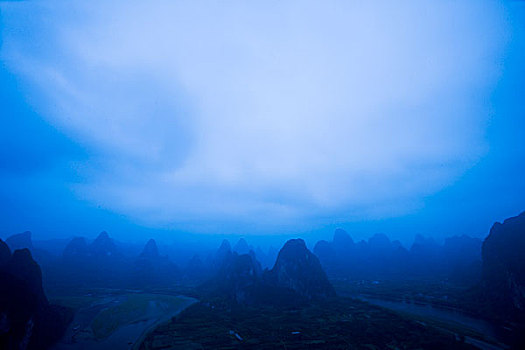 bach thu khung 5 ngay